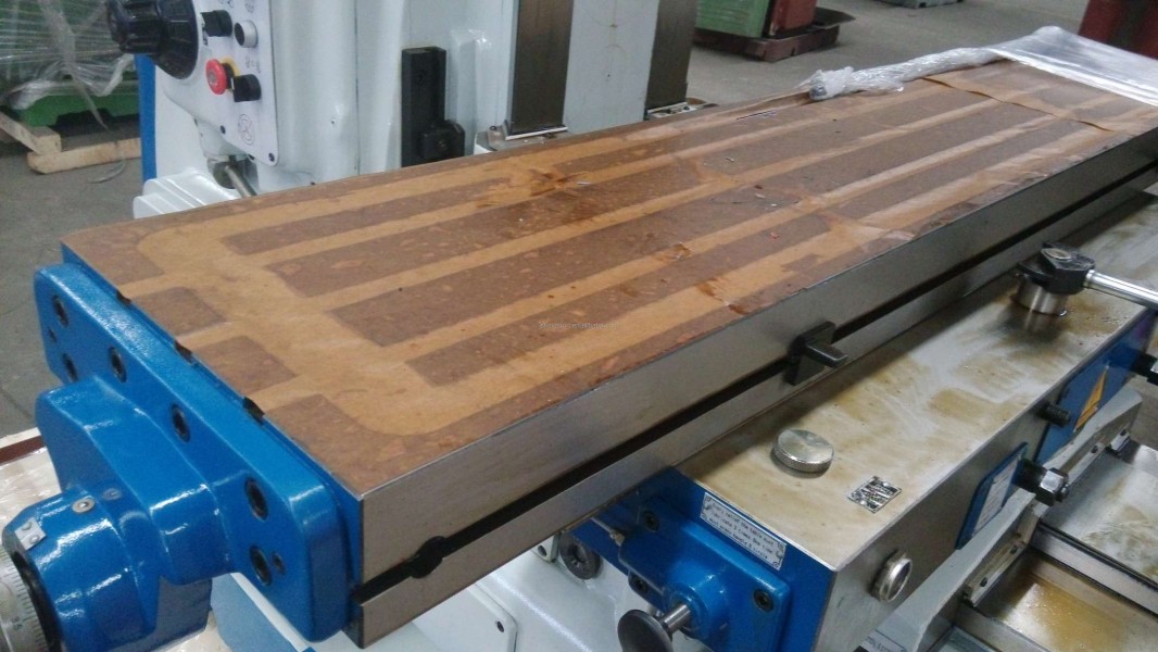 vertical milling machine