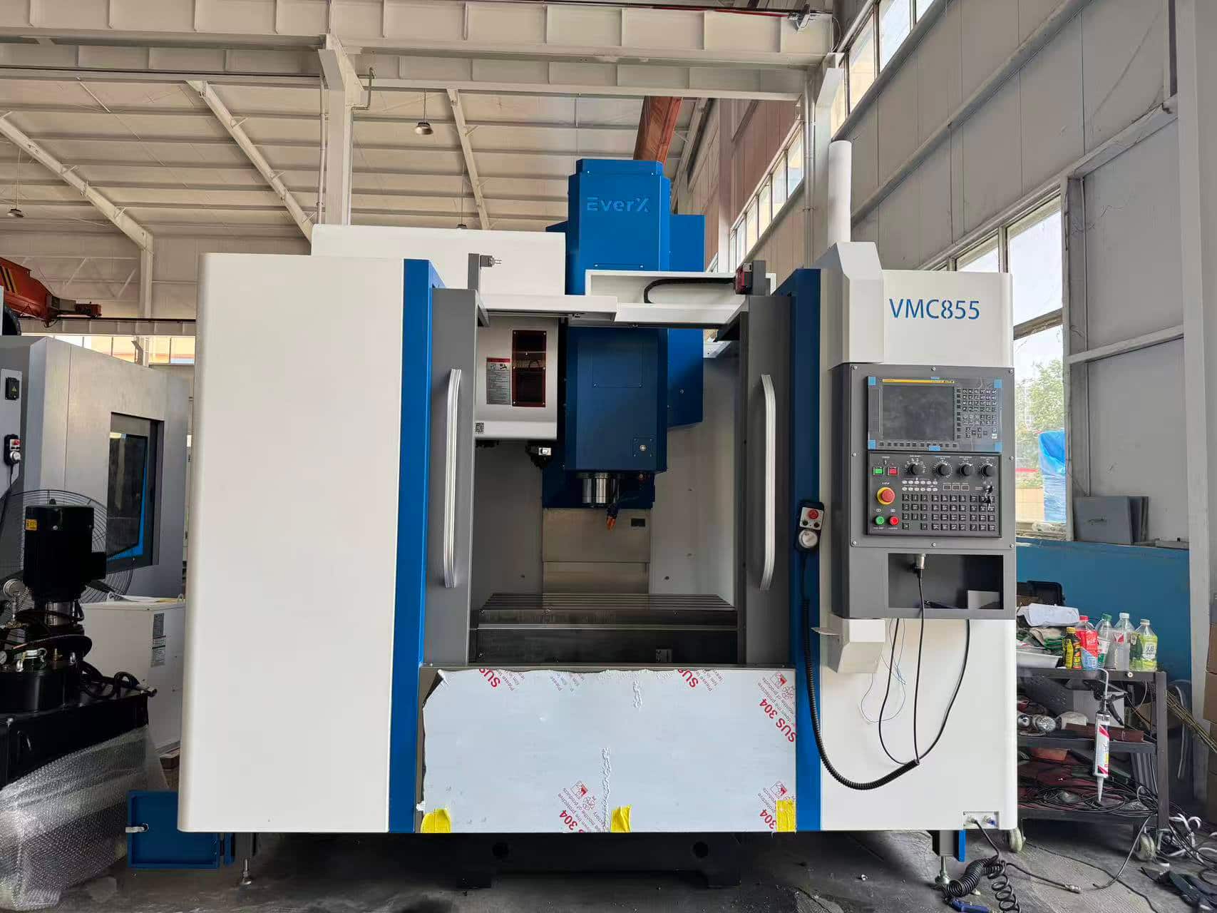 5-axis simultaneous VMC machine 5-axis simultaneous VMC machine
